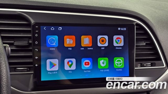 Hyundai AVANTE 2018 — photo 17