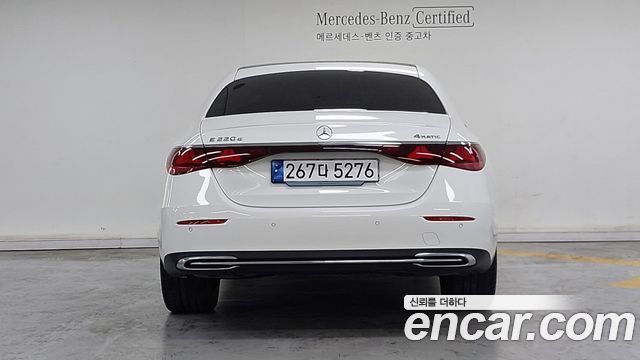 Mercedes-Benz E-Class 2024 — photo 4