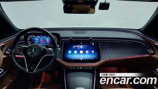 Mercedes-Benz E-Class 2024 — photo 7