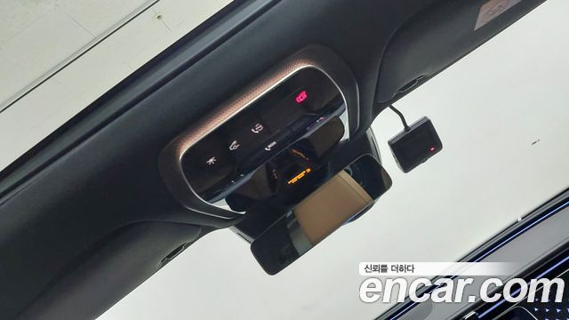 Mercedes-Benz E-Class 2024 — photo 17
