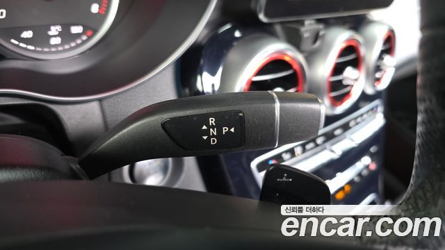 Mercedes-Benz GLC-Class 2017 — photo 12