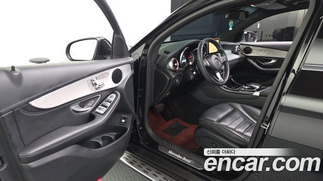Mercedes-Benz GLC-Class 2017 — photo 13