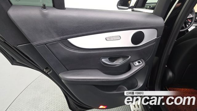 Mercedes-Benz GLC-Class 2017 — photo 15