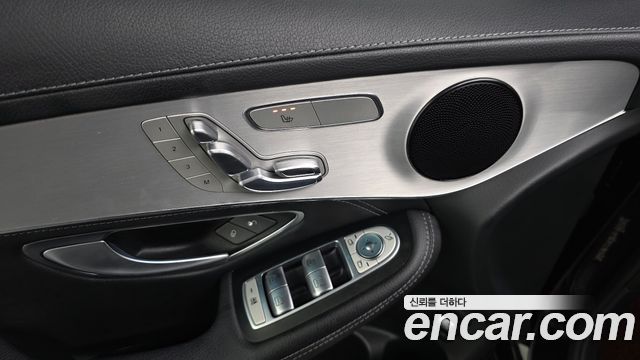 Mercedes-Benz GLC-Class 2017 — photo 28