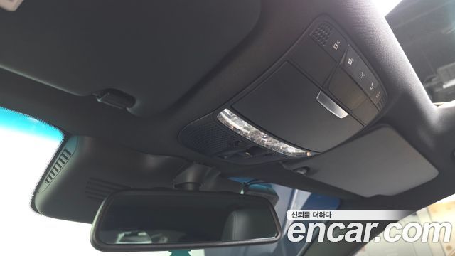 Mercedes-Benz GLC-Class 2017 — photo 31