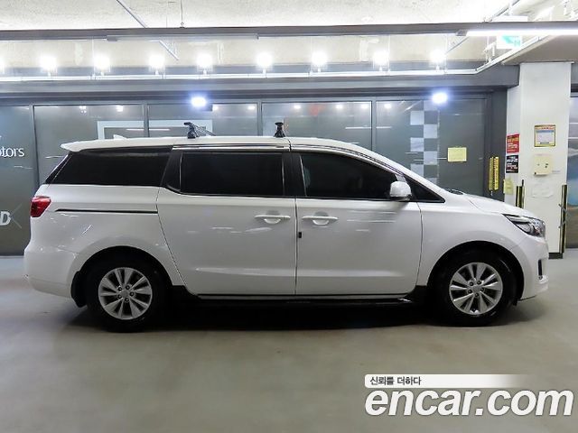Kia Canival 2017 — photo 3