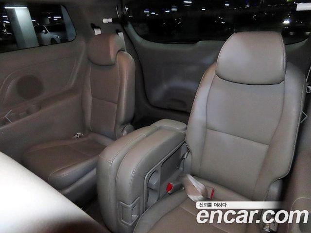 Kia Canival 2017 — photo 8