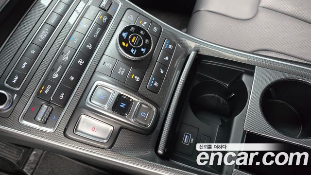 Hyundai Santafe 2022 — photo 12