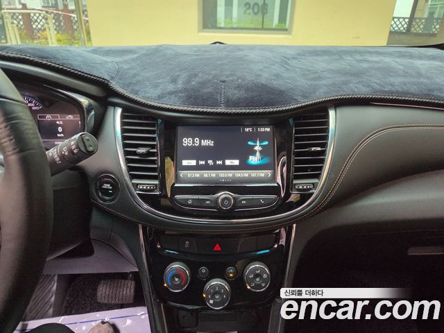 Chevrolet Korea Trax 2017 — photo 11