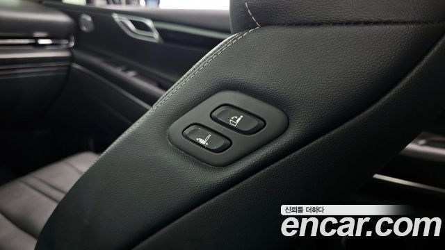 Genesis GV80 2020 — photo 27