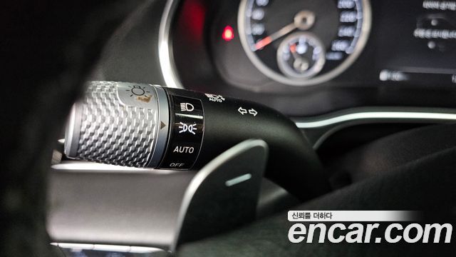 Genesis GV80 2020 — photo 28