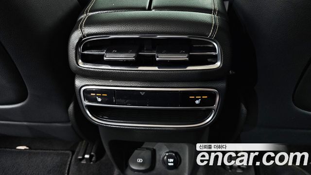 Genesis GV80 2020 — photo 30