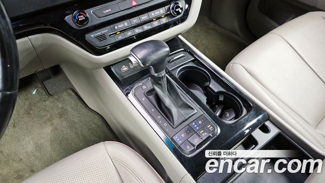 Kia Canival 2018 — photo 12