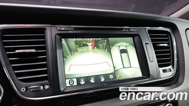 Kia Canival 2018 — photo 20
