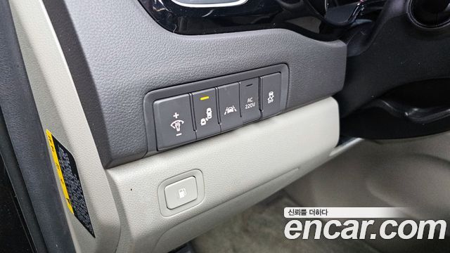 Kia Canival 2018 — photo 21
