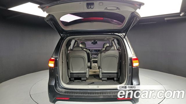 Kia Canival 2018 — photo 26