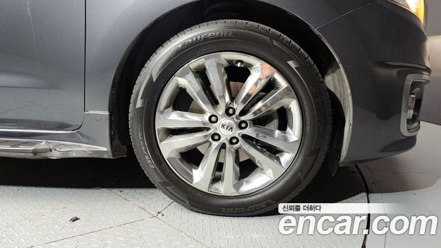 Kia Canival 2018 — photo 7