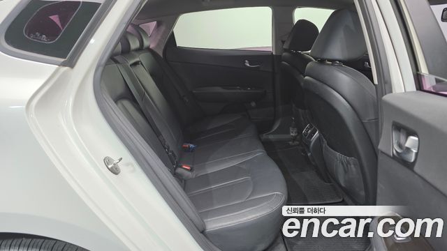Kia K5 2019 — photo 17