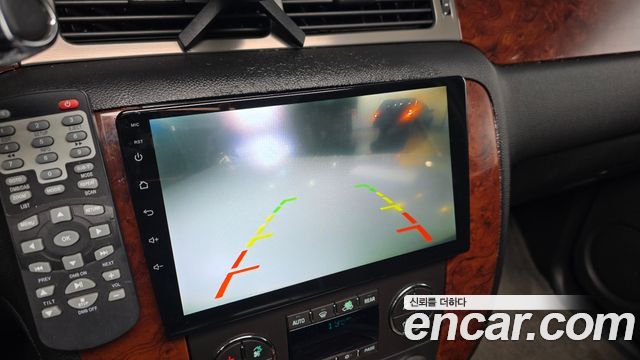 Chevrolet Surburban 2010 — photo 16