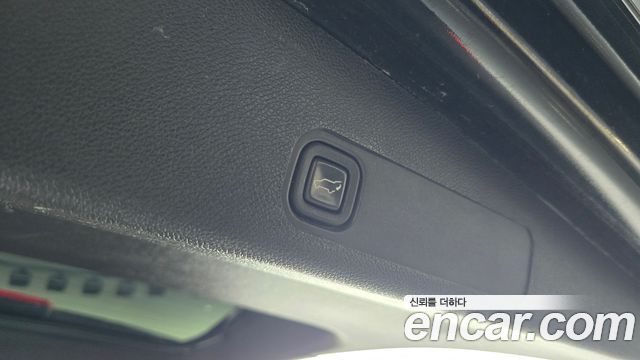 Chevrolet Surburban 2010 — photo 20
