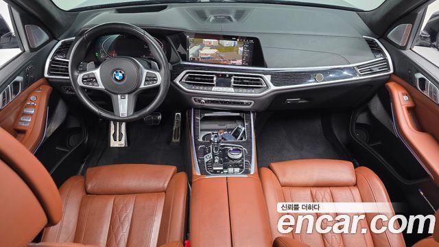 BMW X7 2021 — photo 10