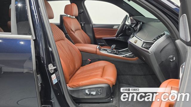 BMW X7 2021 — photo 18