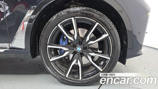 BMW X7 2021 — photo 7