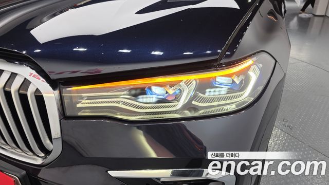 BMW X7 2021 — photo 8