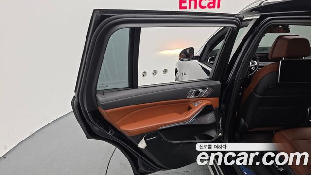 BMW X7 2021 — photo 15