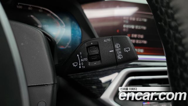 BMW X7 2021 — photo 29