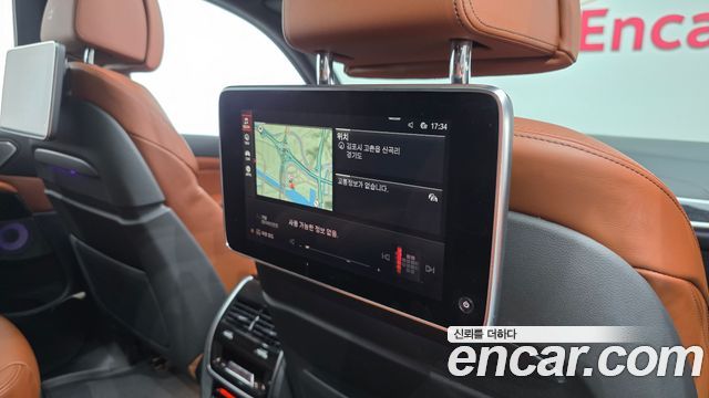 BMW X7 2021 — photo 32