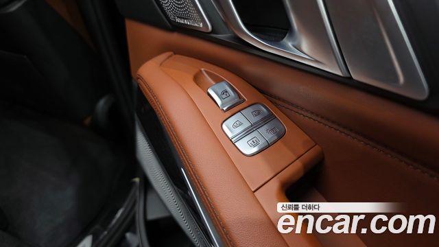 BMW X7 2021 — photo 35