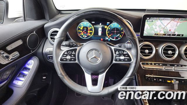Mercedes-Benz GLC-Class 2020 — photo 18