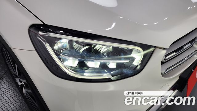 Mercedes-Benz GLC-Class 2020 — photo 8