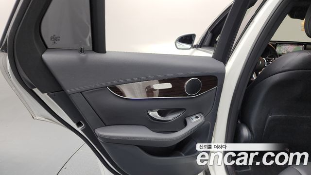 Mercedes-Benz GLC-Class 2020 — photo 15