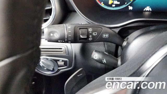 Mercedes-Benz GLC-Class 2020 — photo 30