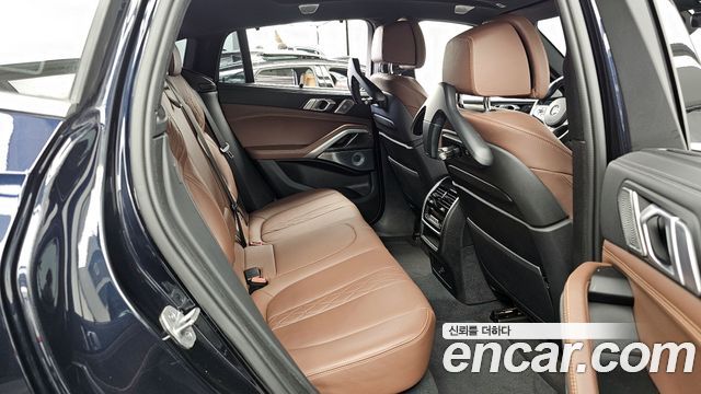BMW X6 2021 — photo 12