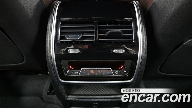 BMW X6 2021 — photo 18