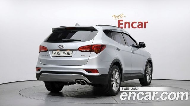 Hyundai Santafe 2016 — photo 2