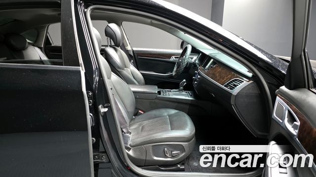 Hyundai Genesis 2016 — photo 17
