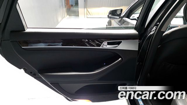 Hyundai Genesis 2016 — photo 15