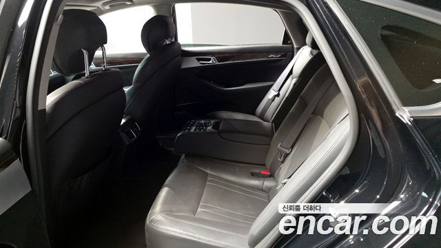 Hyundai Genesis 2016 — photo 16