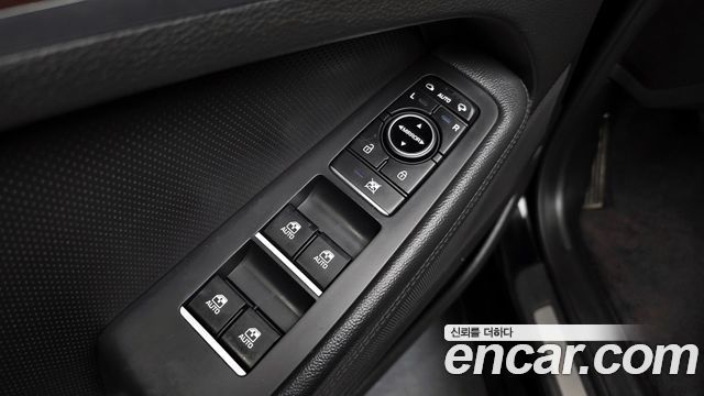 Hyundai Genesis 2016 — photo 29
