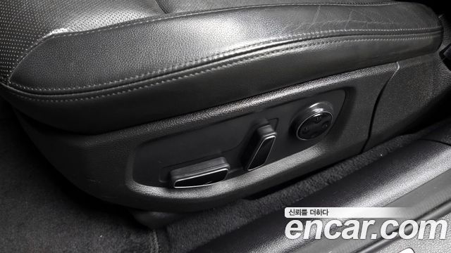 Hyundai Genesis 2016 — photo 33