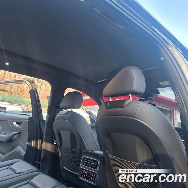 Audi Q7 2022 — photo 12