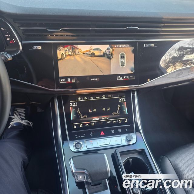 Audi Q7 2022 — photo 16