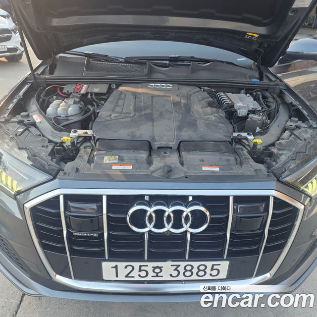 Audi Q7 2022 — photo 18
