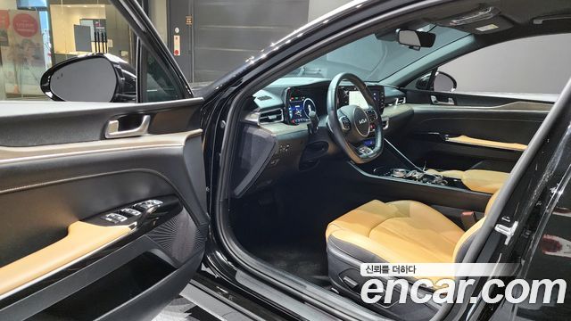 Kia K5 2023 — photo 13