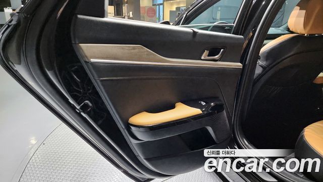 Kia K5 2023 — photo 15