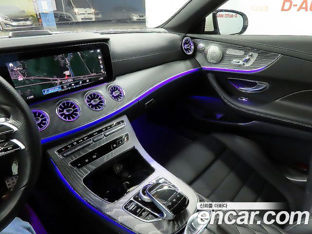 Mercedes-Benz E-Class 2021 — photo 20